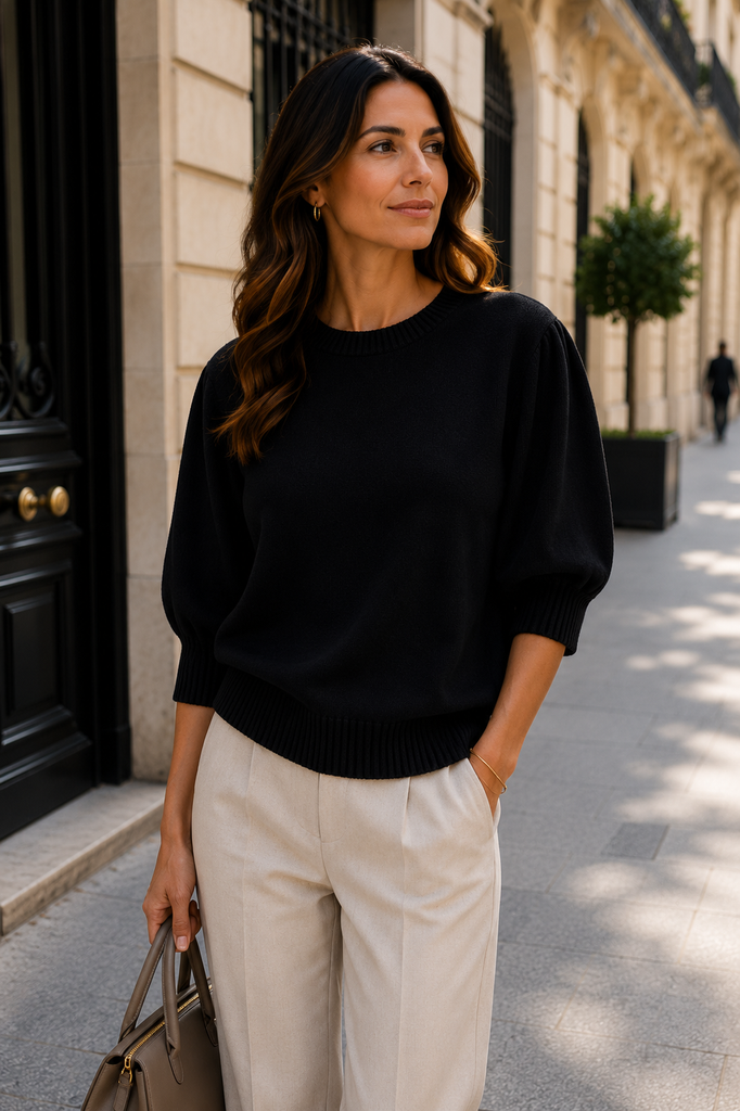 Black Knit sweater with round neck and three-quarter sleeves:
