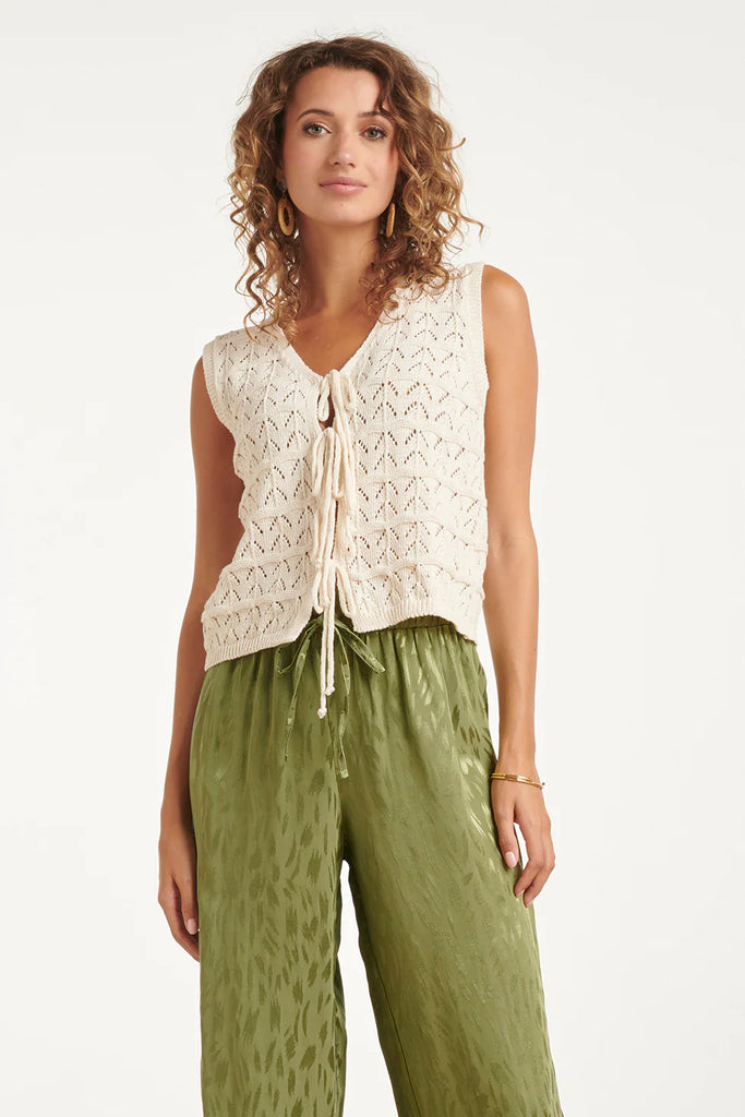 KNITTED TOP WITH TRENDY LACE-UP | OFF WHITE