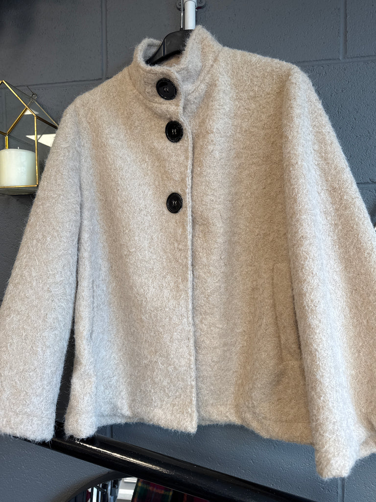 Cream Buttoned Jacket