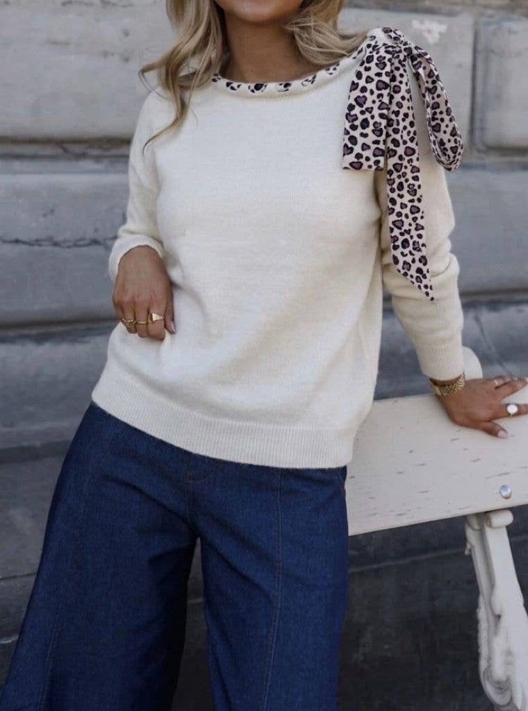 Leopard Bow Sweater one size: Beige