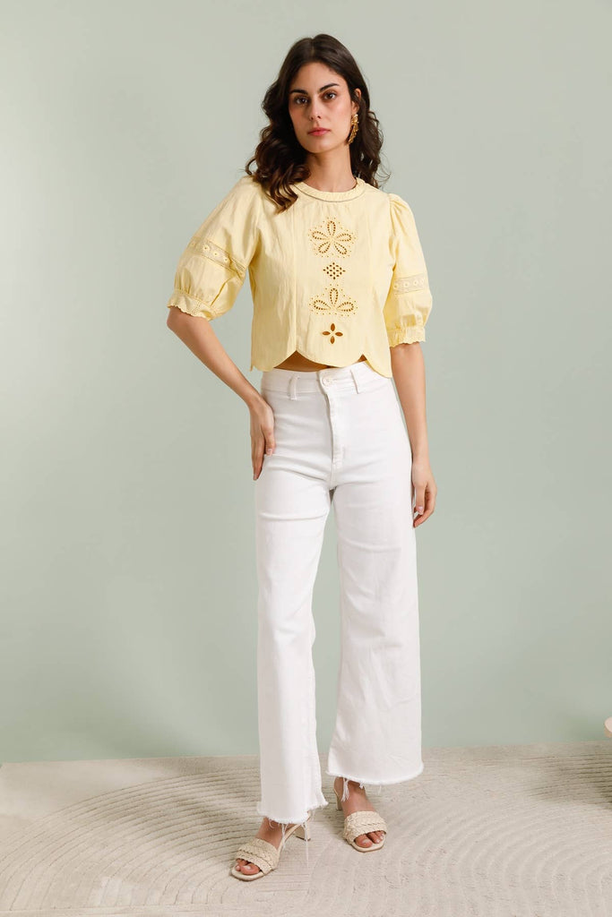 LEMON EMBROIDERED FLOWER TOP