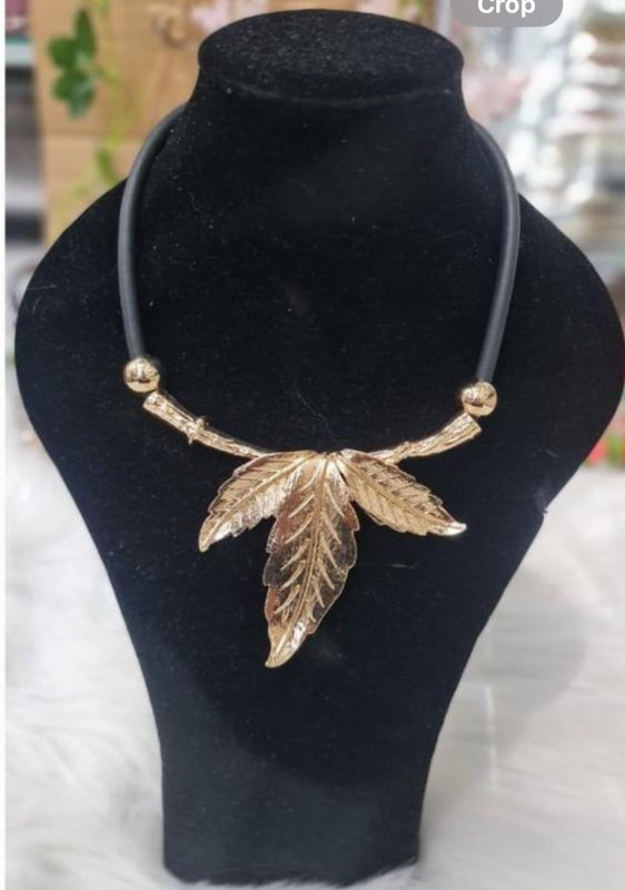 Chunky Gold Large Leaf Necklace - AML Boutique NI